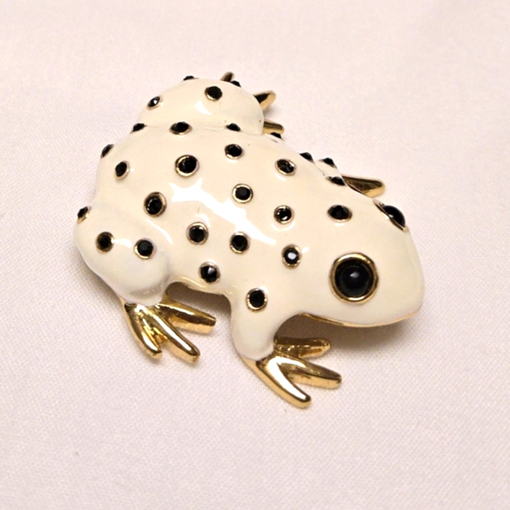 Vtg. CINER White & Gold Enamel Frog Brooch Created For The MMA - Picture 7 of 9
